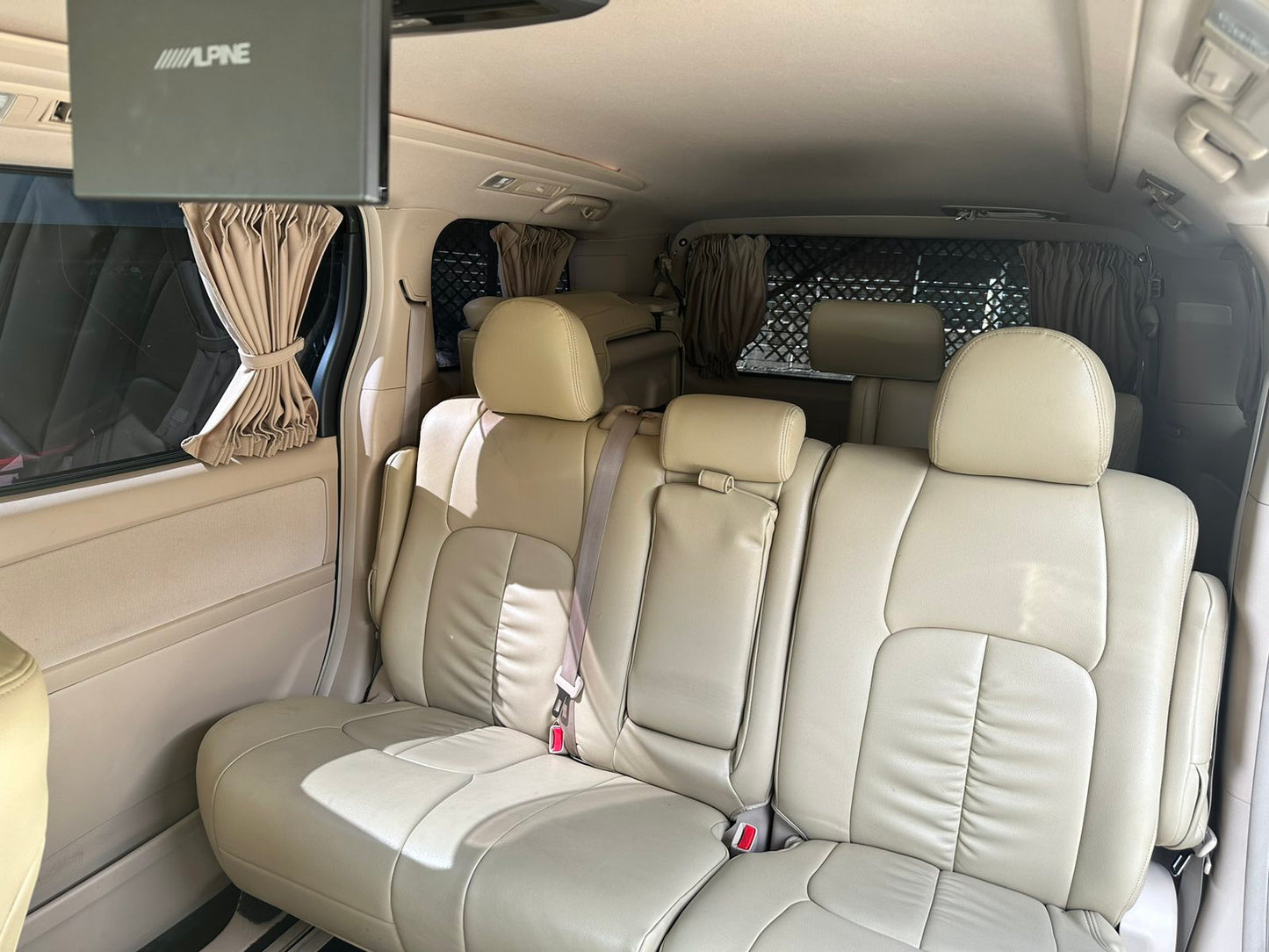 Toyota Alphard 8 Seater Mini Van