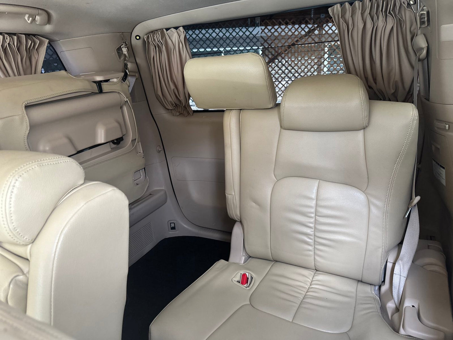 Toyota Alphard 8 Seater Mini Van